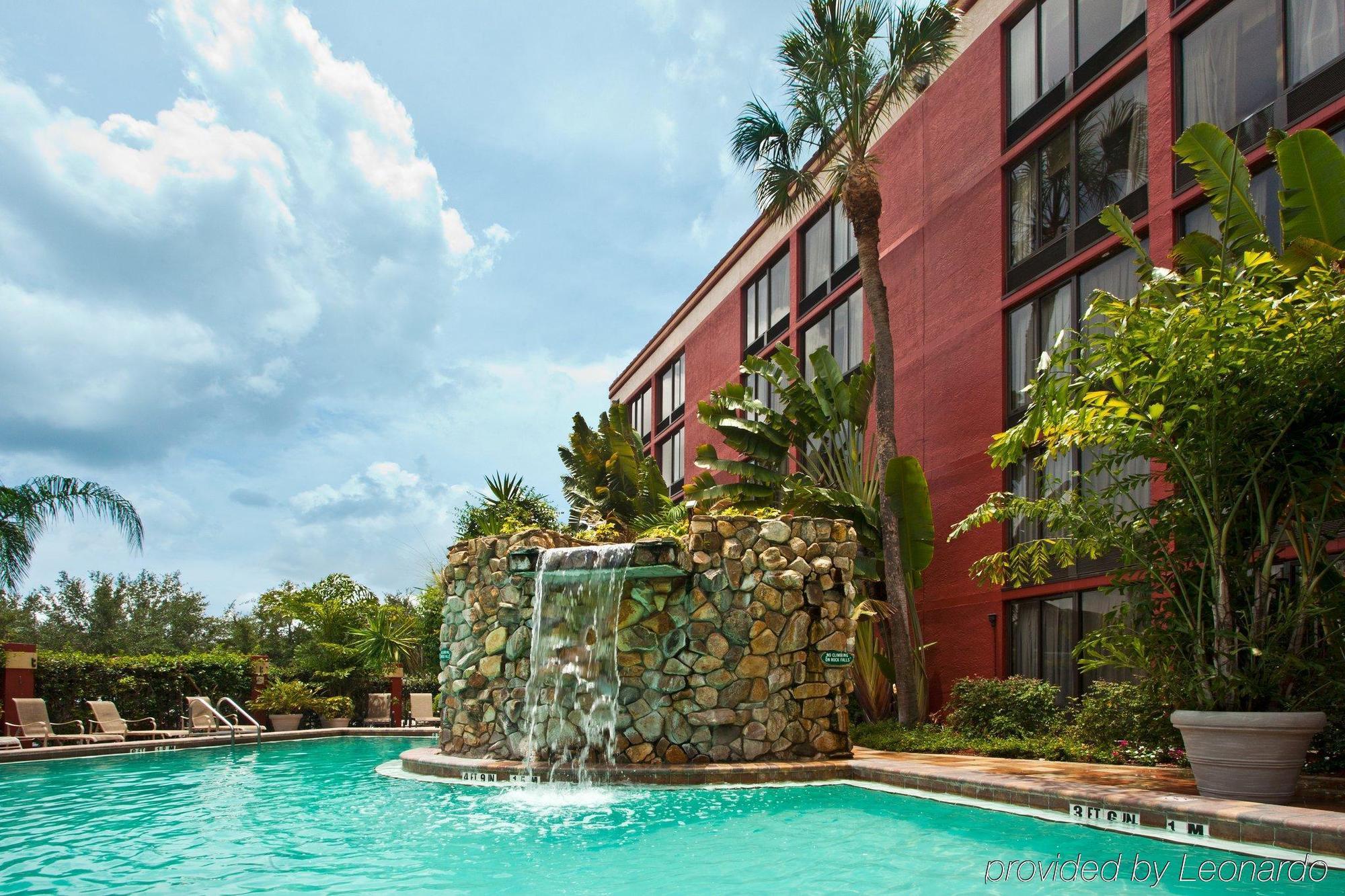 Doubletree By Hilton Fort Myers At Bell Tower Shops Hotel Exterior photo